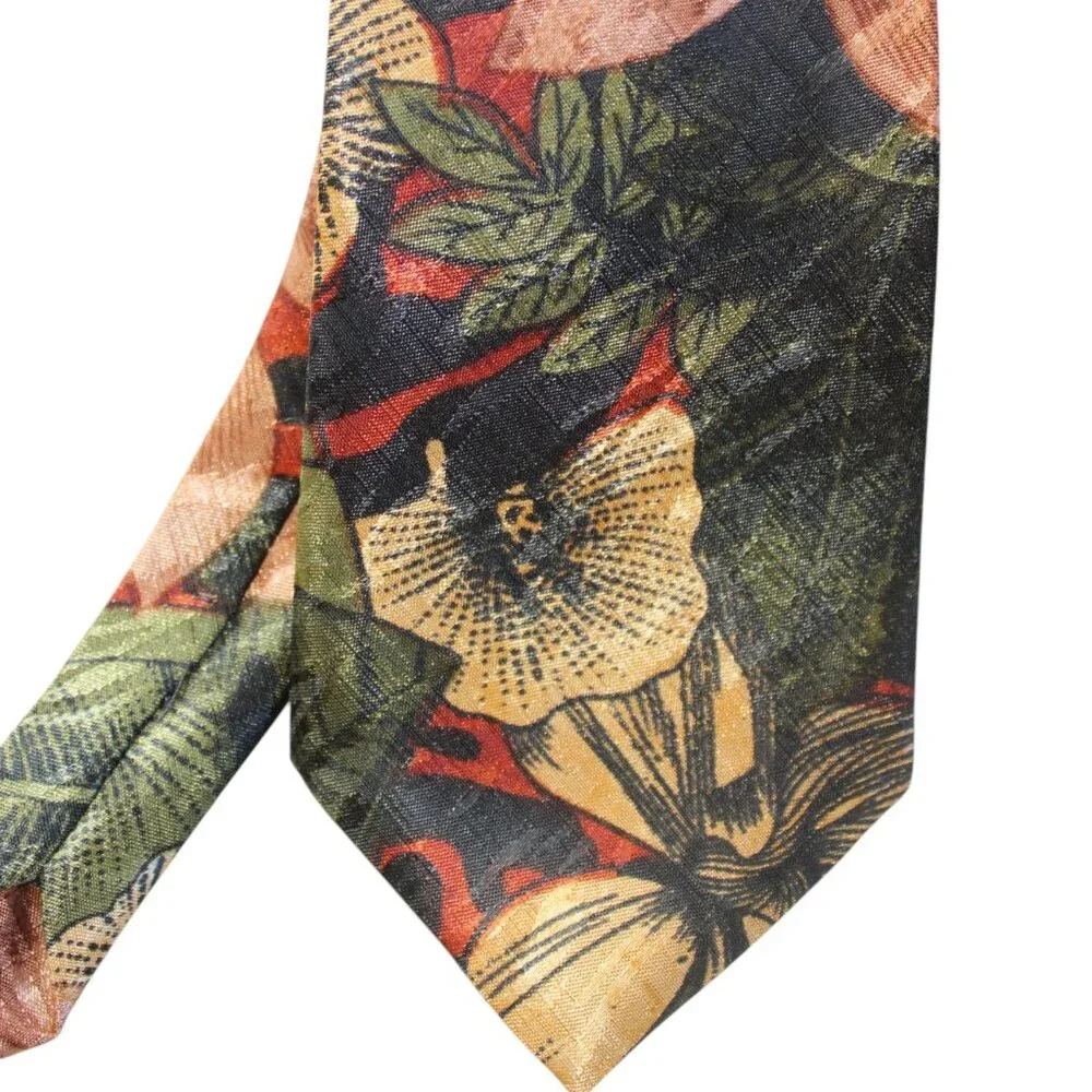 TIE SALE! K.M. MILANO HAND MADE TIE RICH COLOR FLORALS, SILK EUC